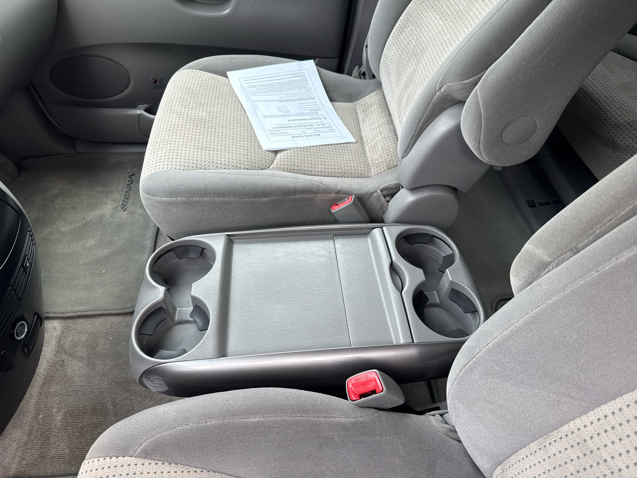 Used 2010 Toyota Sienna LE image 21