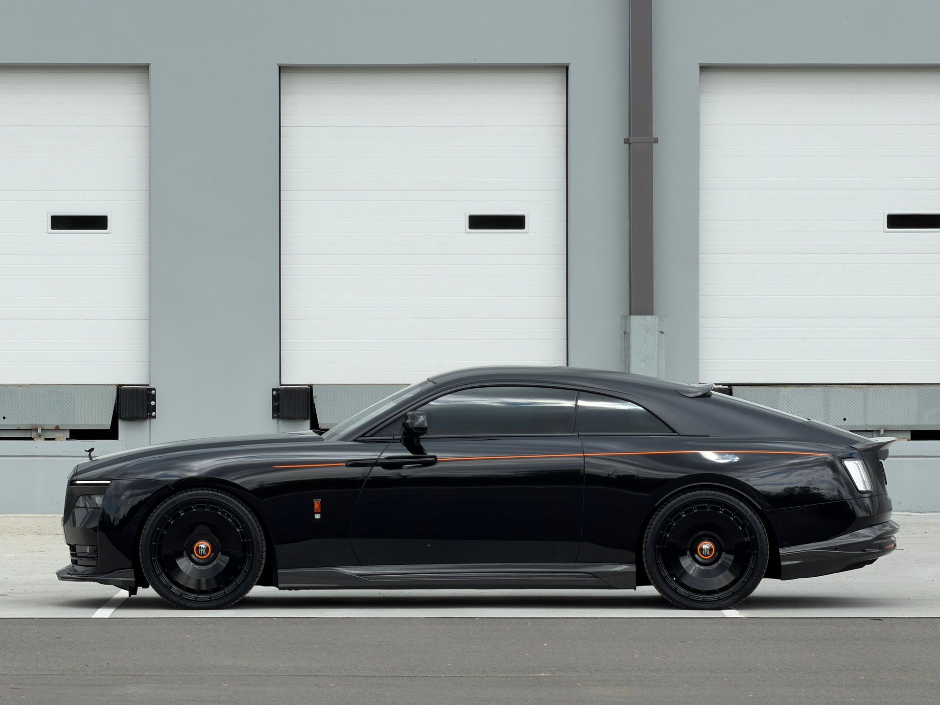 Used 2024 Rolls-Royce Spectre w/ Spectre Launch Package AWD/4WD image 30