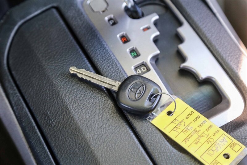 Used 2006 Toyota 4Runner SR5 RWD image 68