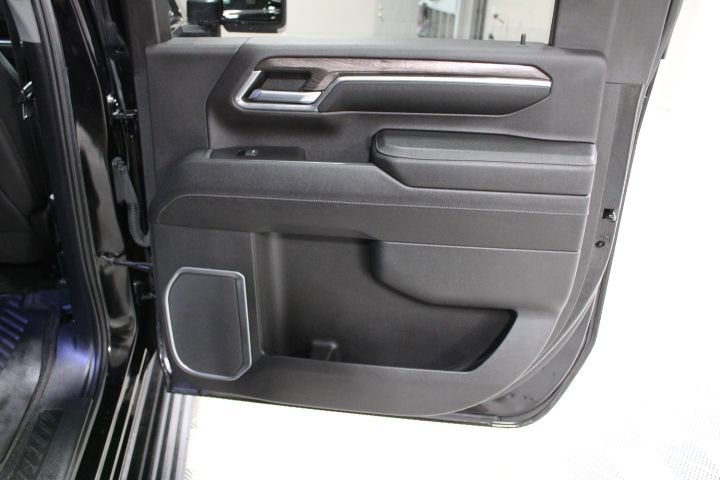 Used 2024 Chevrolet Silverado 2500 LTZ w/ LTZ Convenience Package image 30