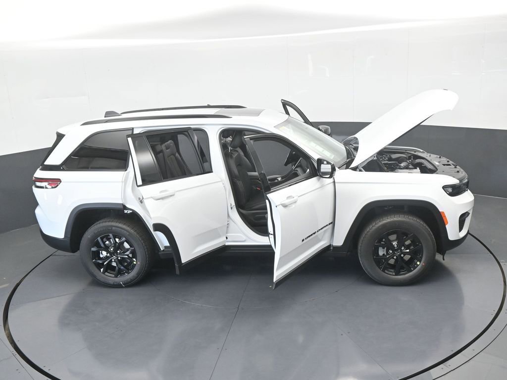 New 2025 Jeep Grand Cherokee Altitude image 64