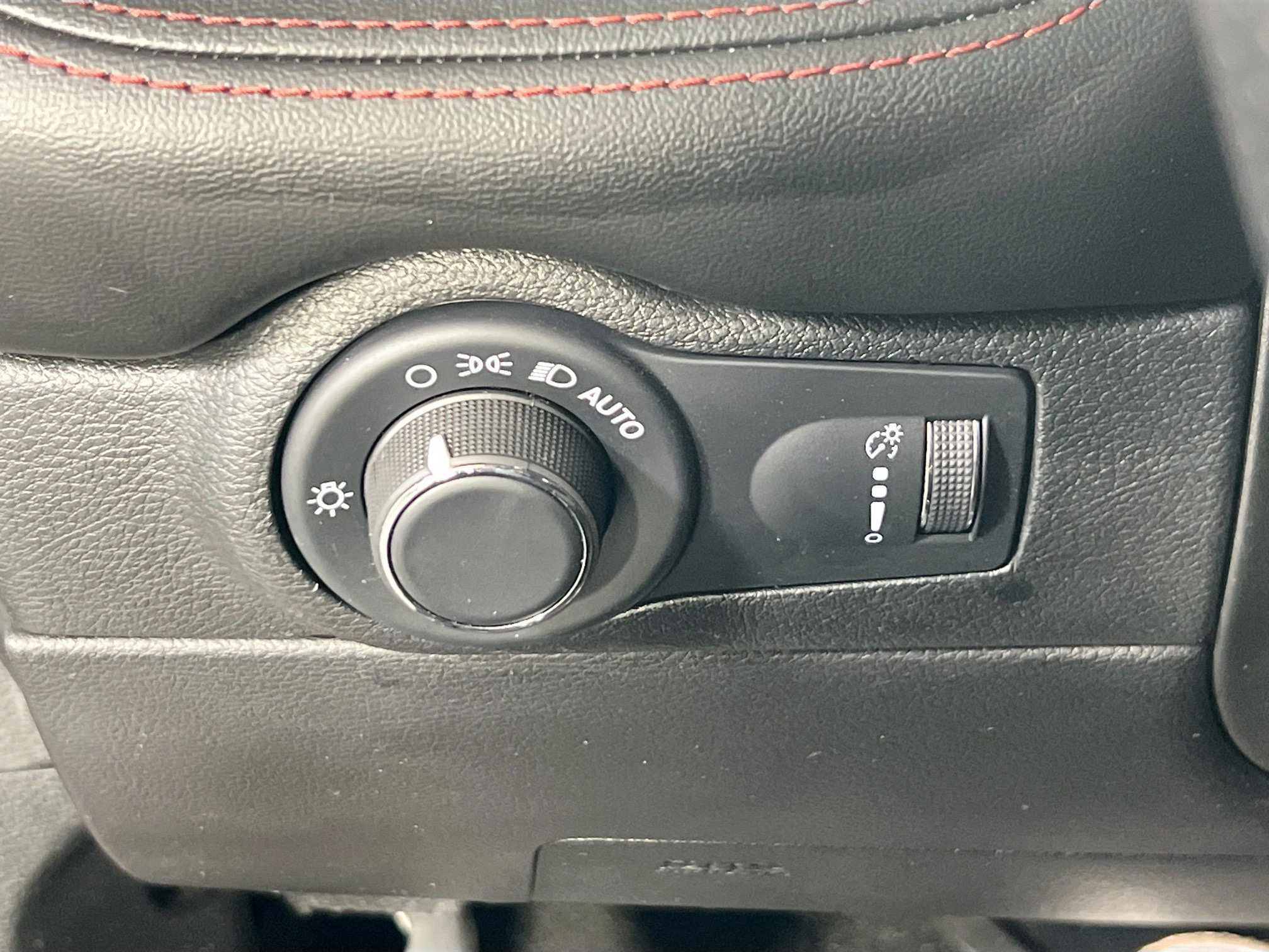 Used 2023 Dodge Durango GT AWD/4WD image 10