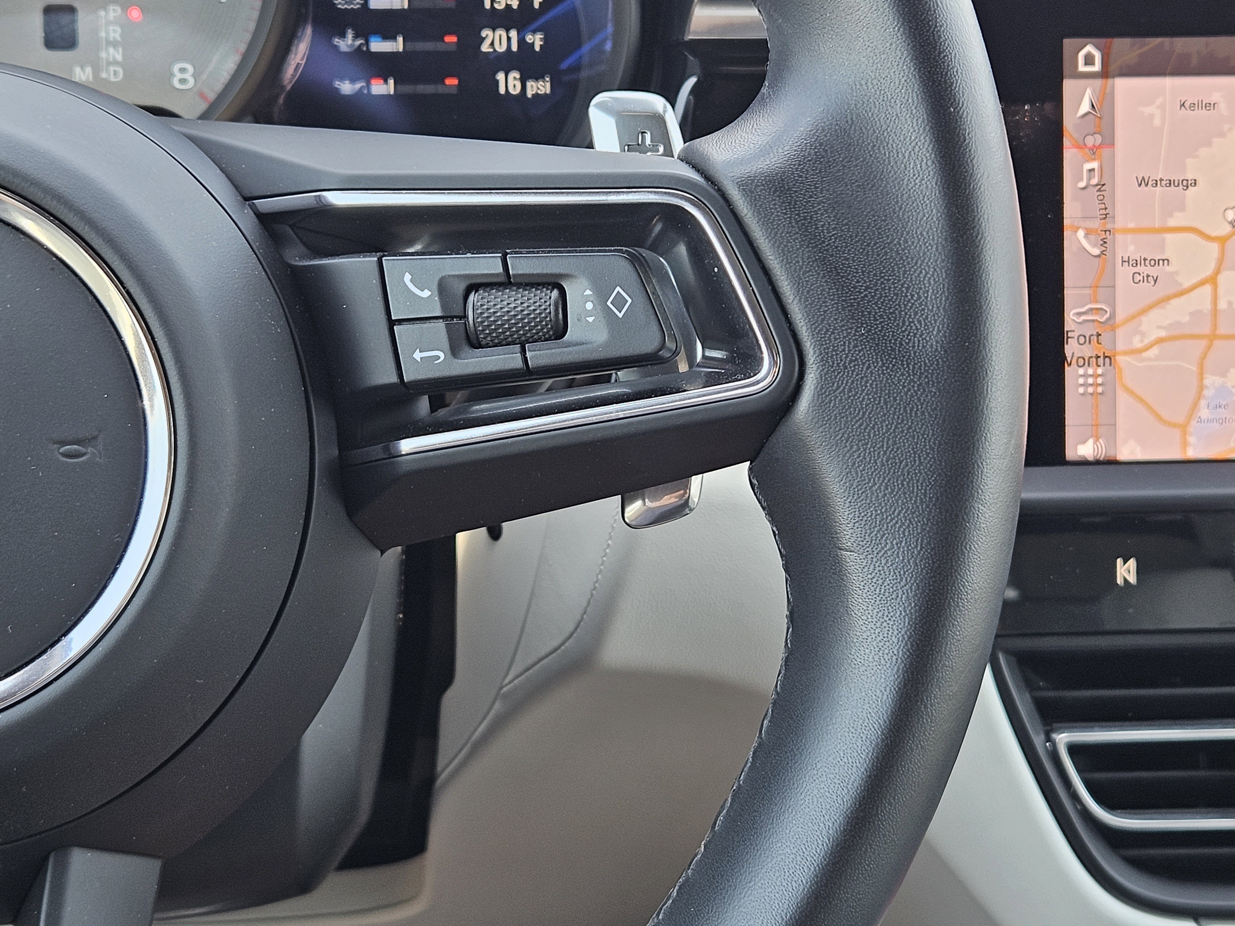 Certified 2024 Porsche Macan S AWD/4WD image 27