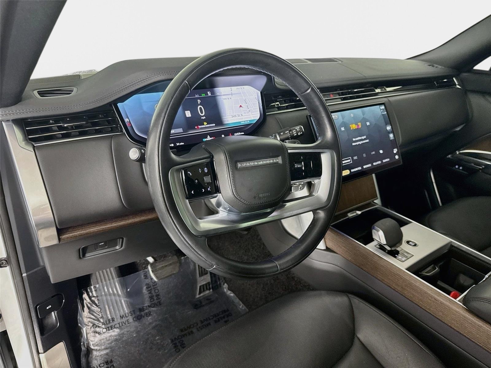Used 2024 Land Rover Range Rover SE AWD/4WD image 9