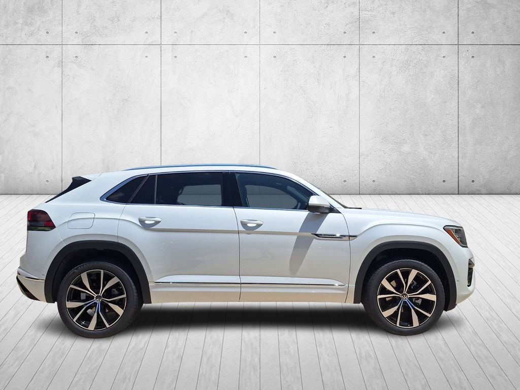 Used 2025 Volkswagen Atlas Cross Sport SEL Premium R-Line AWD/4WD image 4