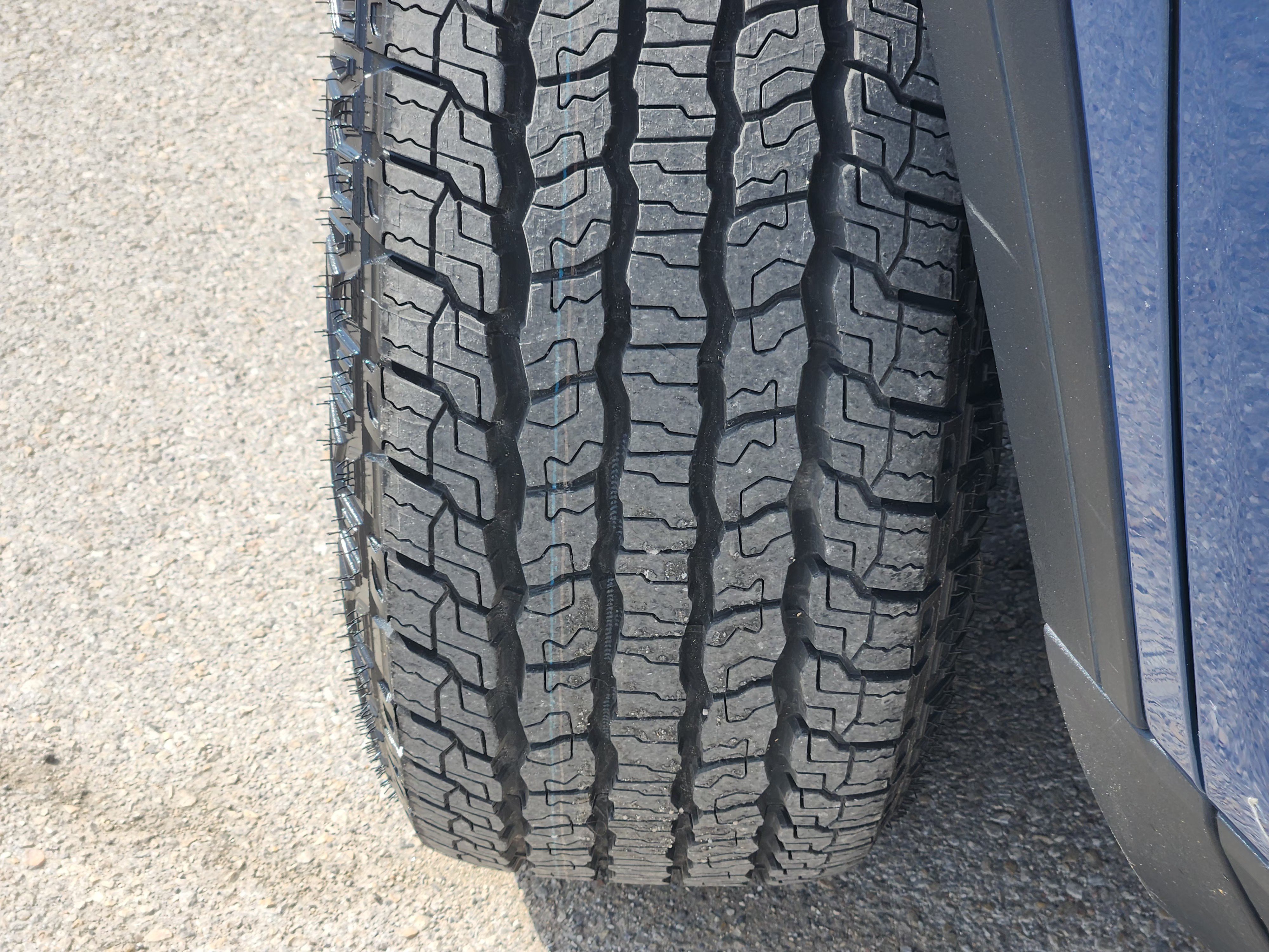 Used 2025 Chevrolet Traverse Z71 AWD/4WD image 11