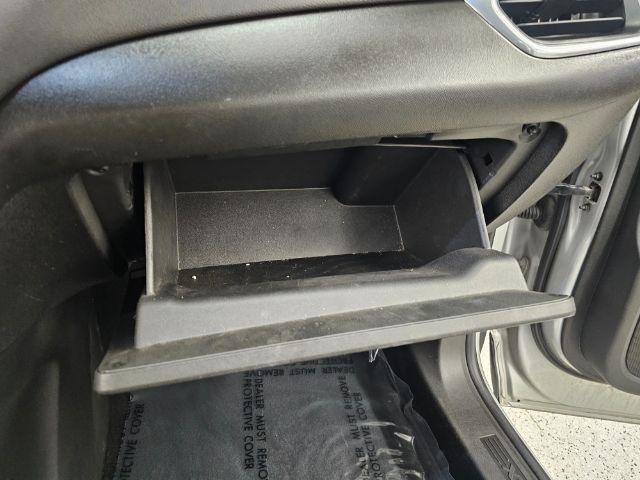 Used 2020 Chevrolet Equinox LT w/ Driver Convenience Package FWD image 22