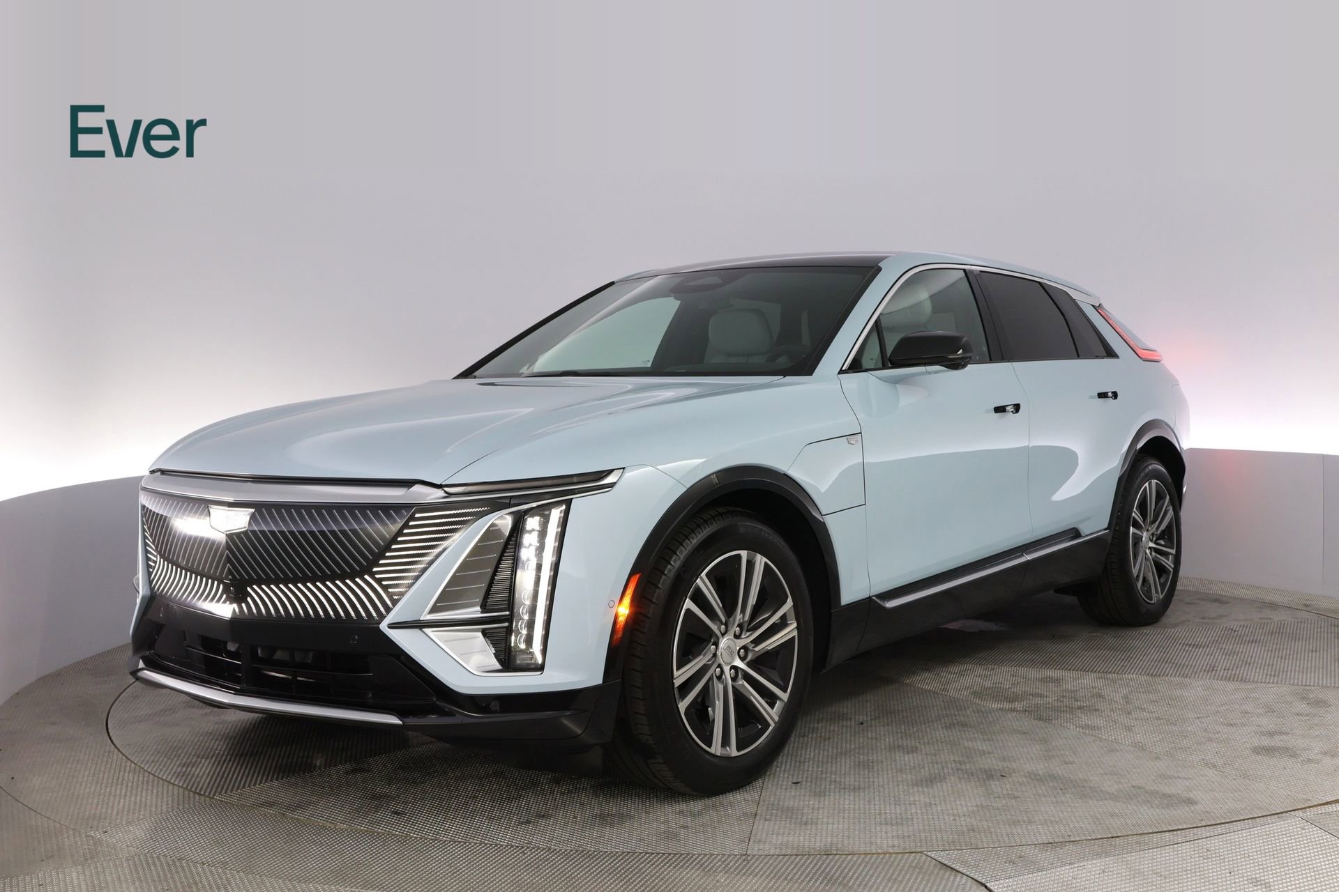 Used 2024 Cadillac Lyriq Luxury RWD image 2