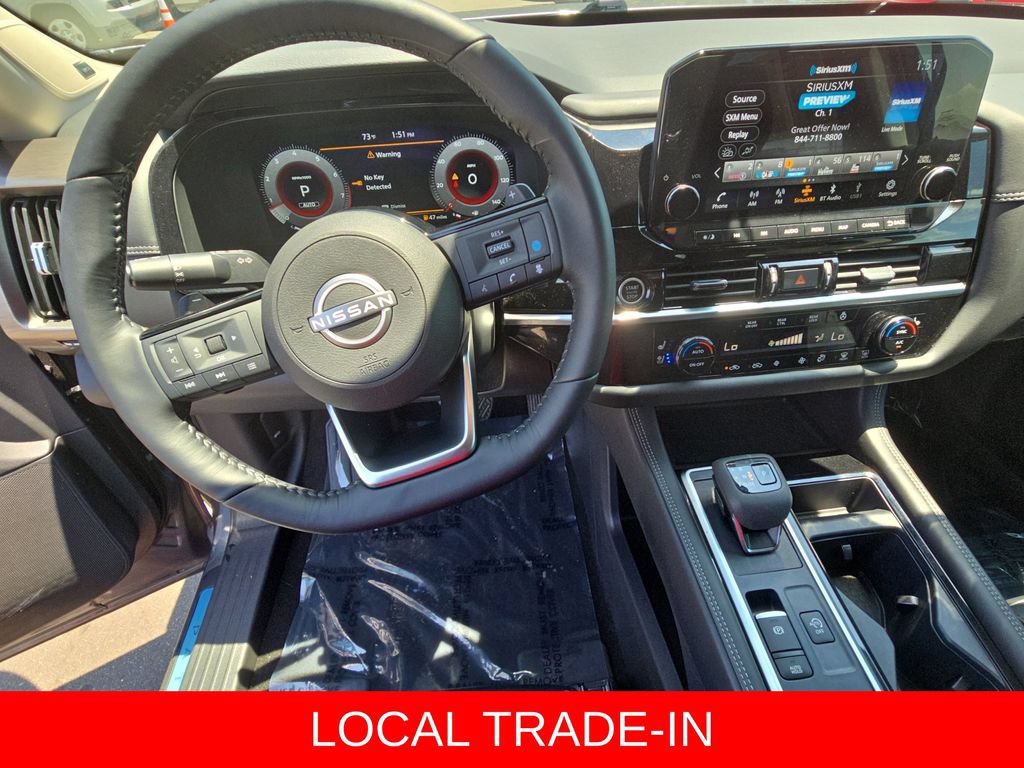 Used 2024 Nissan Pathfinder Platinum AWD/4WD image 17
