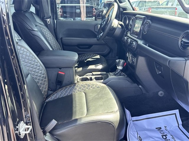 Used 2023 Jeep Gladiator Overland image 23