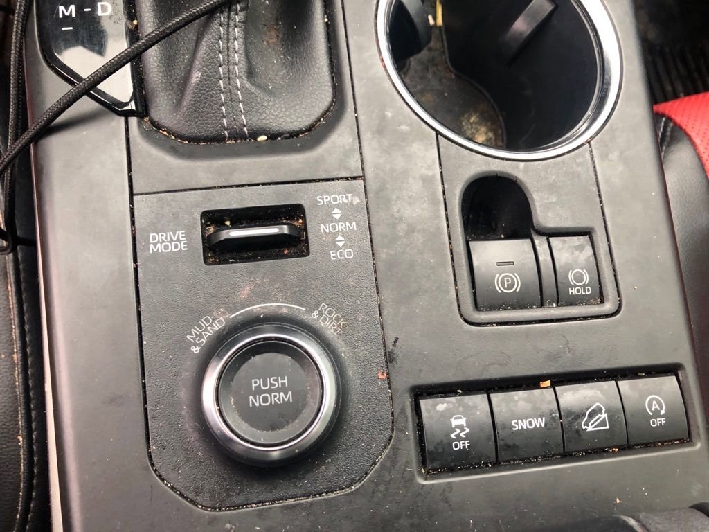 Used 2022 Toyota Highlander XSE image 9