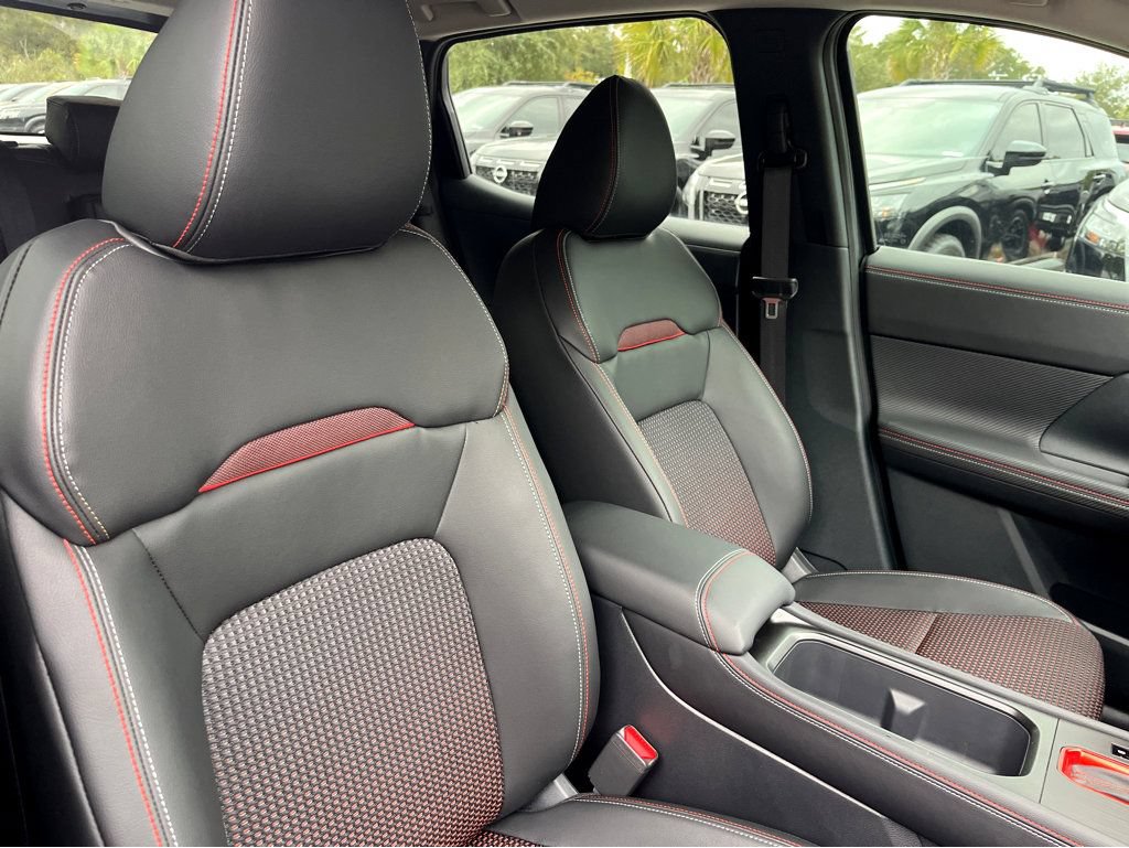 New 2025 Nissan Kicks SR FWD image 6