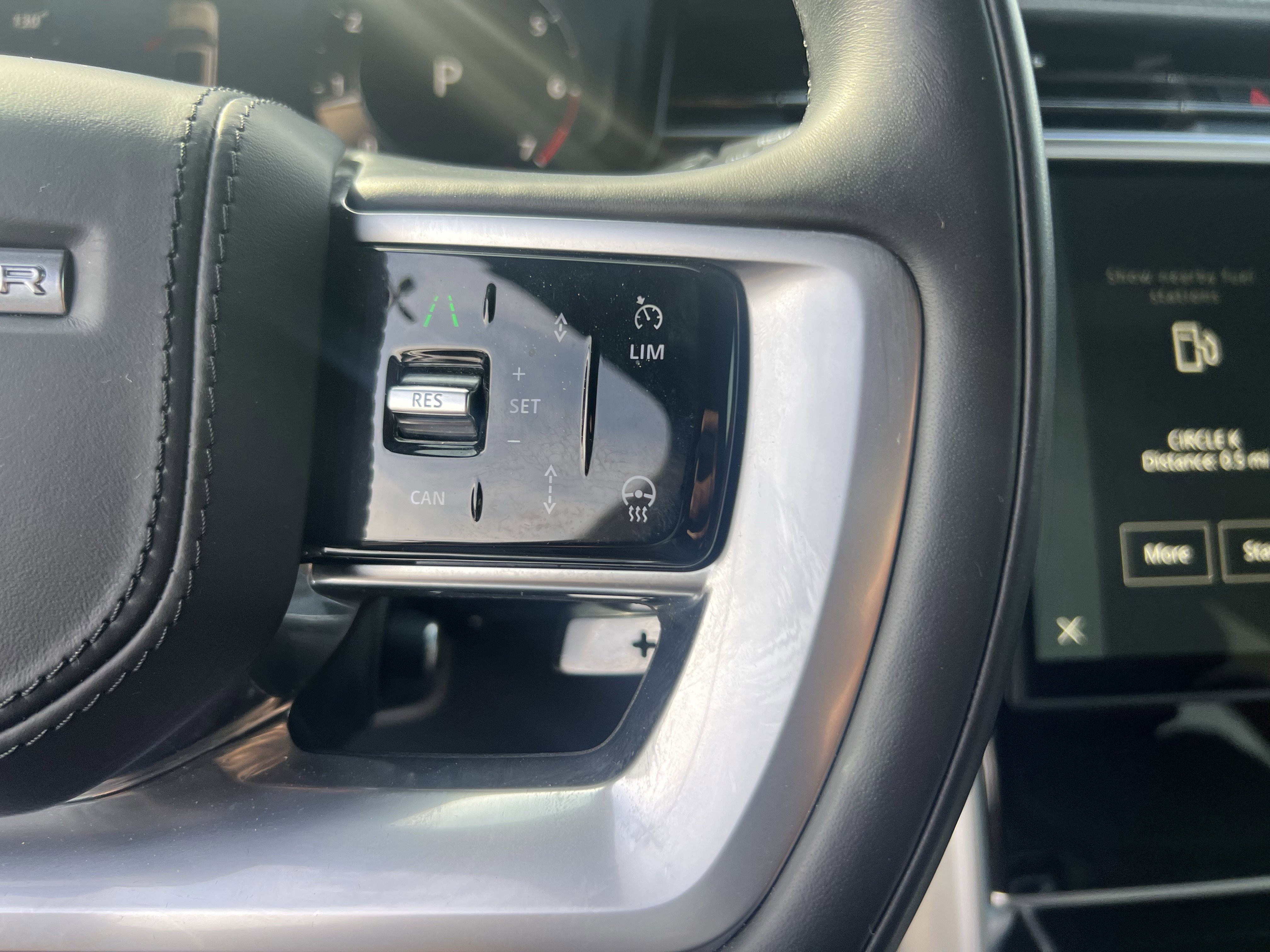 Certified 2024 Land Rover Range Rover Long Wheelbase SE image 21