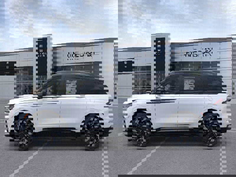 New 2026 Lincoln Nautilus Reserve w/ Jet Appearance Package image 3