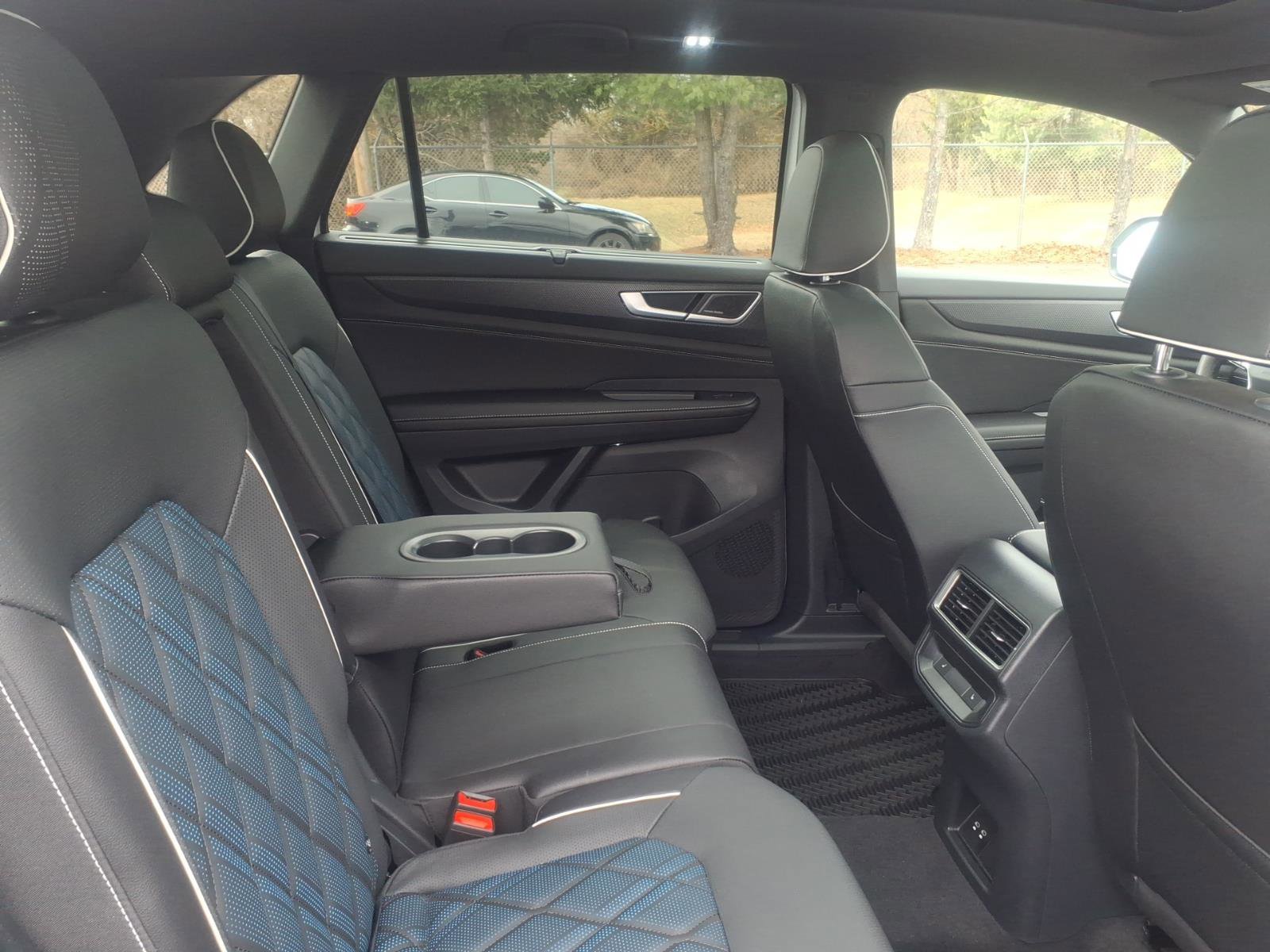 New 2026 Volkswagen Atlas Cross Sport SEL Premium R-Line image 7