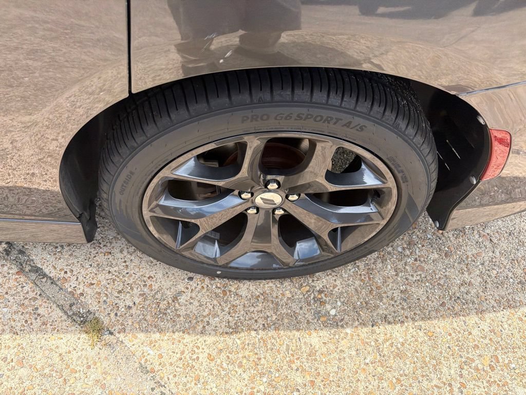 Used 2019 Dodge Charger R/T w/ Cold Weather Package RWD image 11