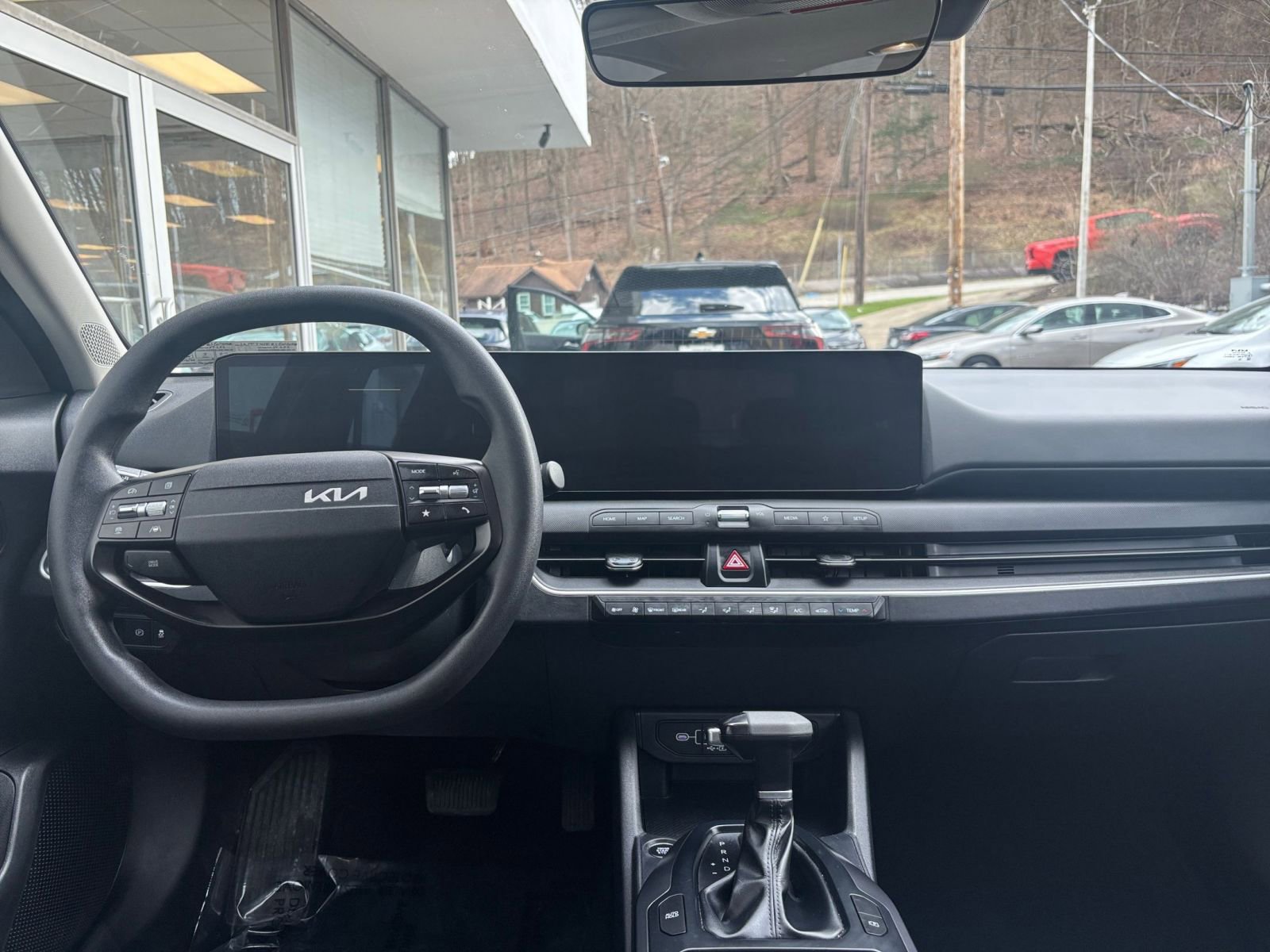 Used 2025 Kia K4 LXS image 33