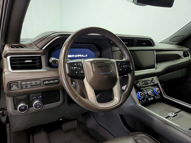 Used 2022 GMC Yukon XL Denali RWD image 17