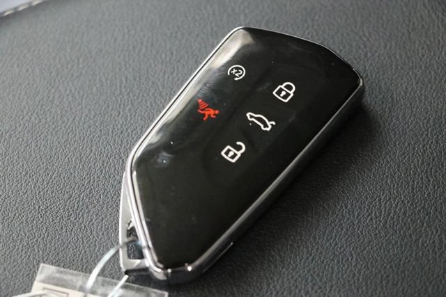Used 2026 Volkswagen Tiguan SE AWD/4WD image 36