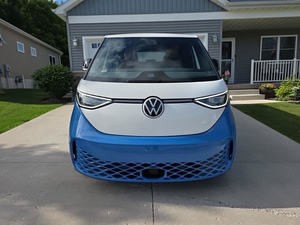 Used 2025 Volkswagen ID. Buzz Pro S RWD image 4