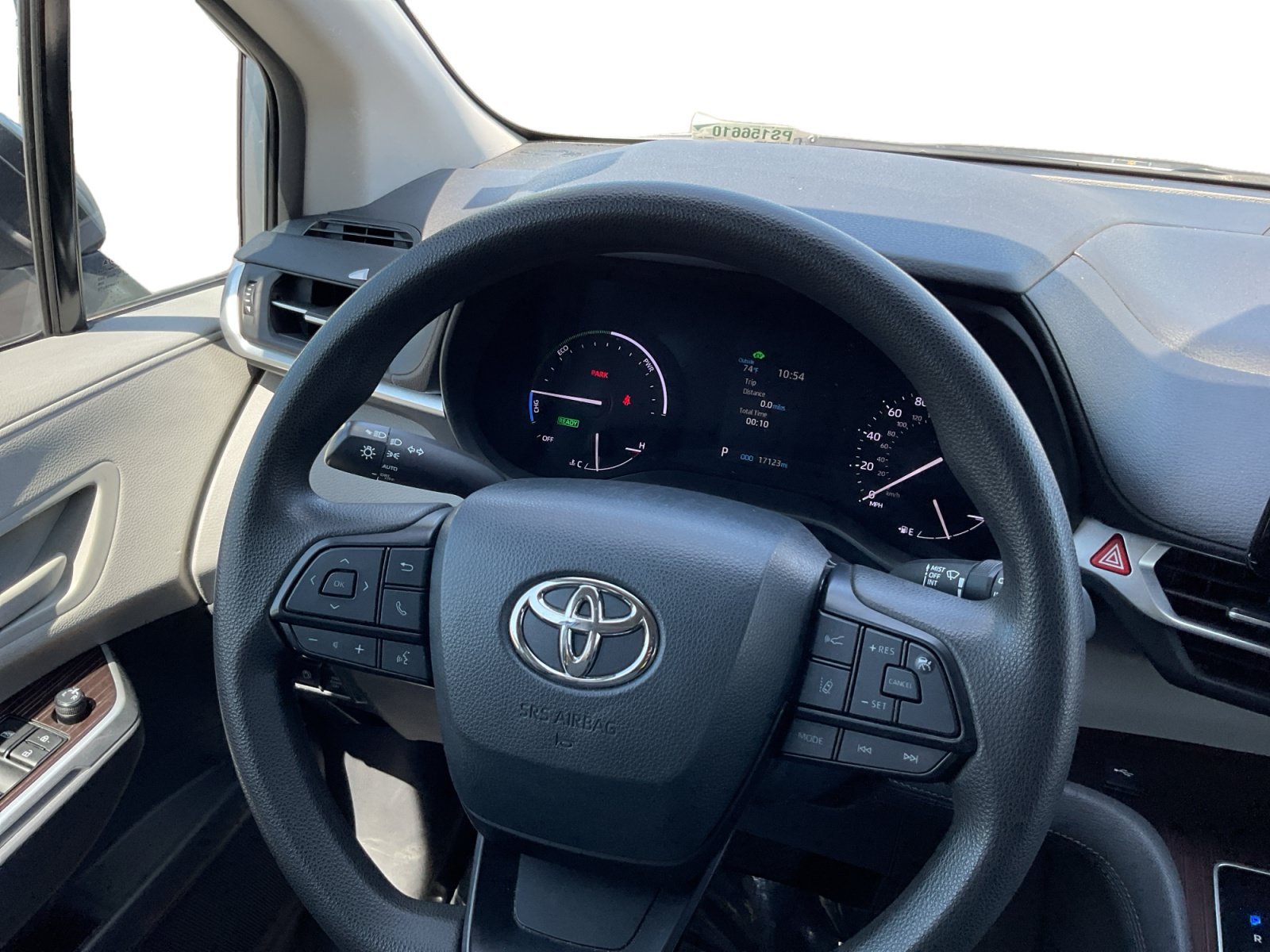 Used 2023 Toyota Sienna LE w/ LE Plus Package FWD image 12