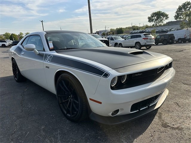 Used 2023 Dodge Challenger R/T Scat Pack w/ T/A Package image 4