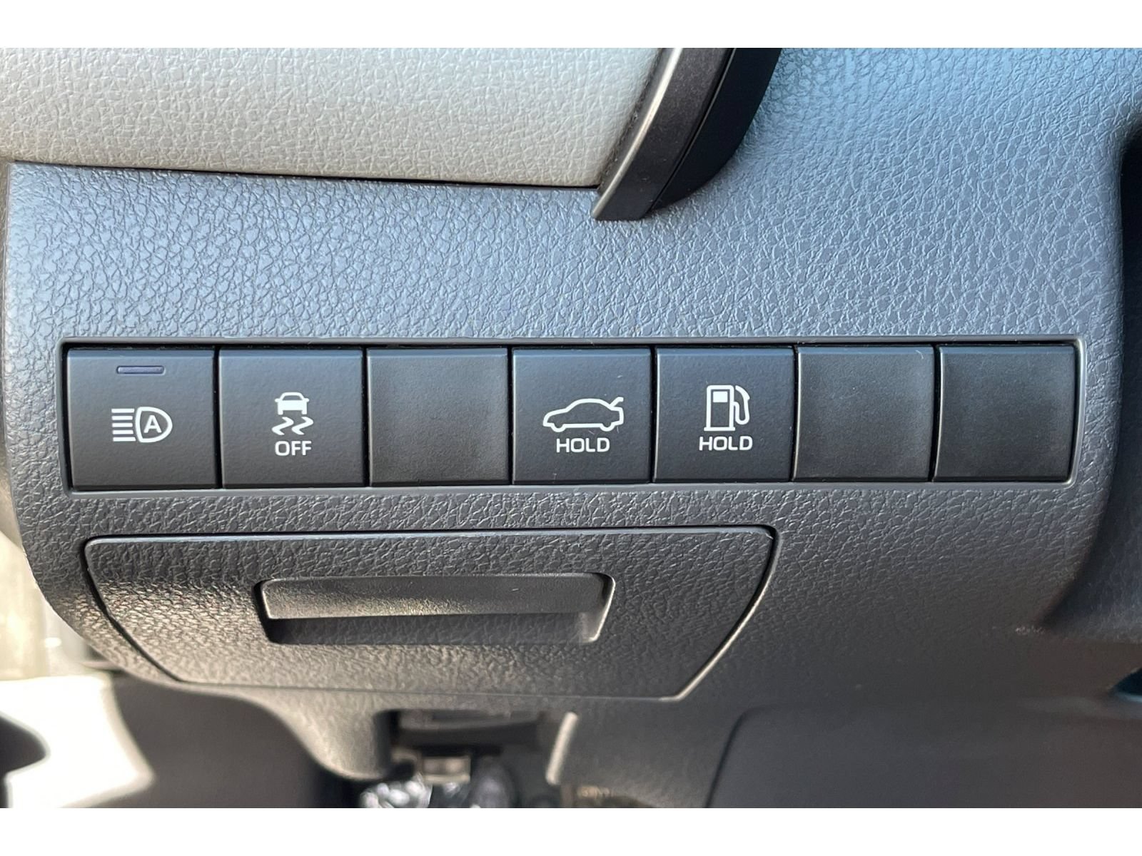 Used 2022 Toyota Camry LE w/ Convenience Package FWD image 37