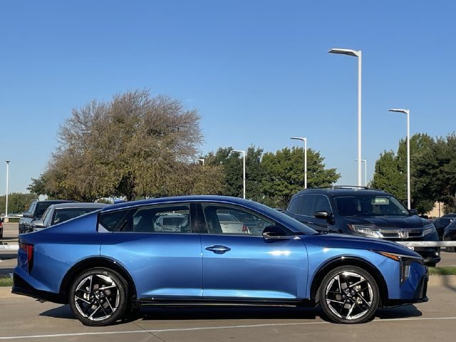 Used 2025 Kia K4 GT-Line FWD image 3