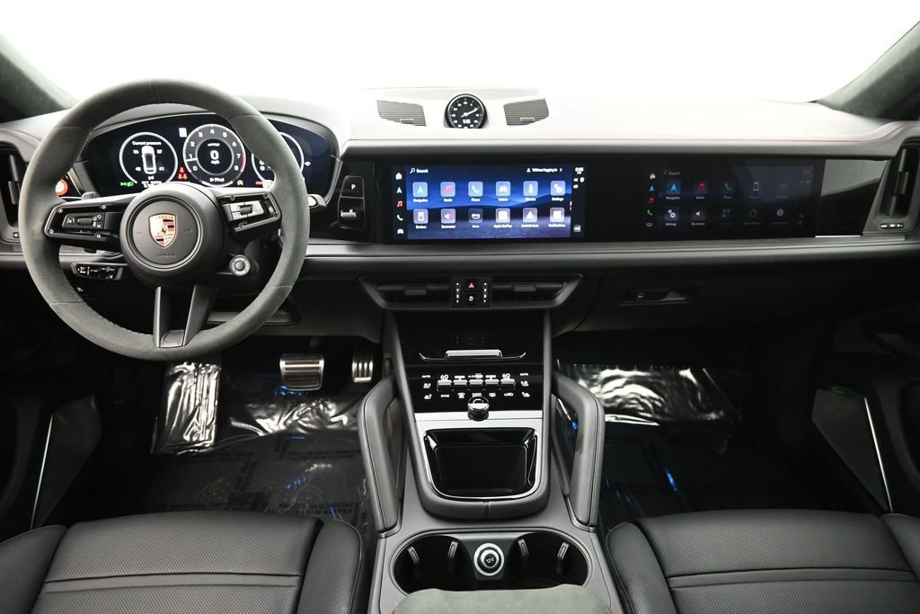 Certified 2026 Porsche Cayenne GTS AWD/4WD image 6