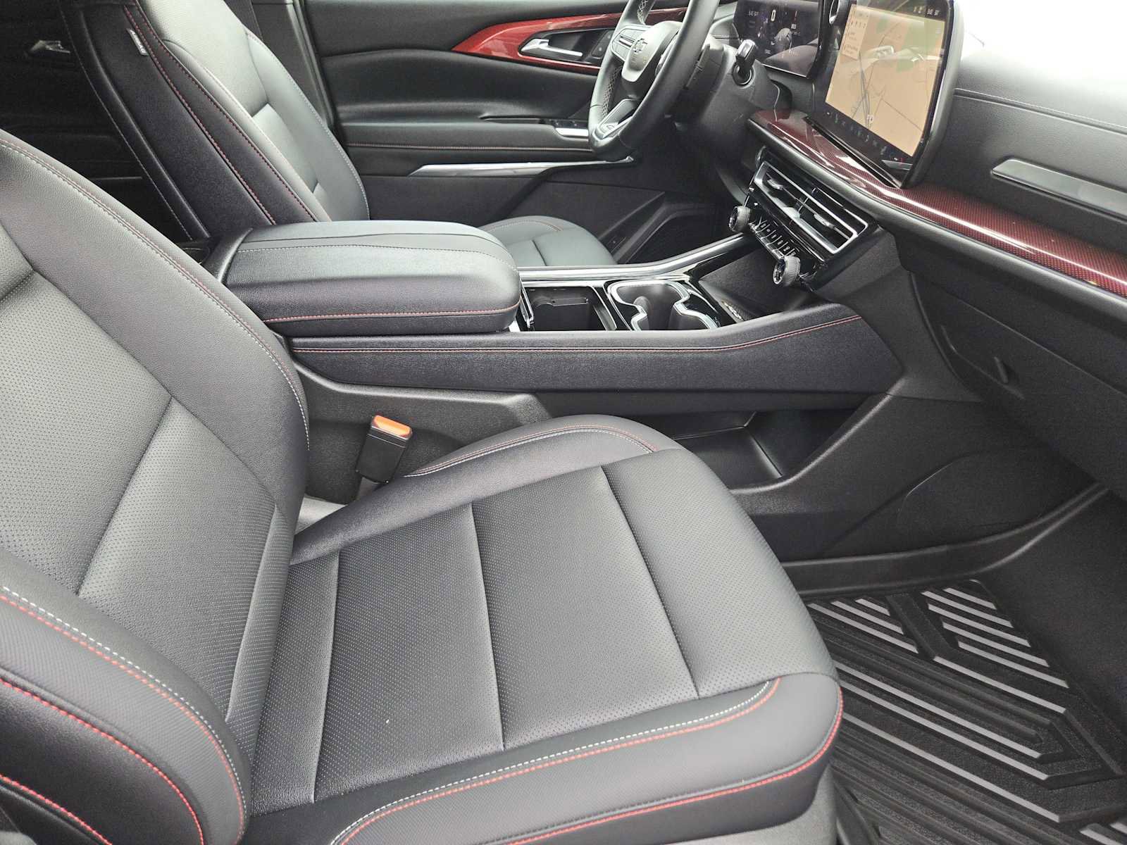 Certified 2025 Chevrolet Traverse Z71 w/ Driver Confidence Package image 14