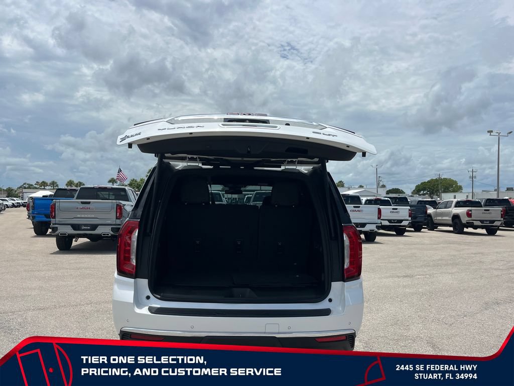 Used 2024 GMC Yukon SLT w/ SLT Luxury Package AWD/4WD image 17