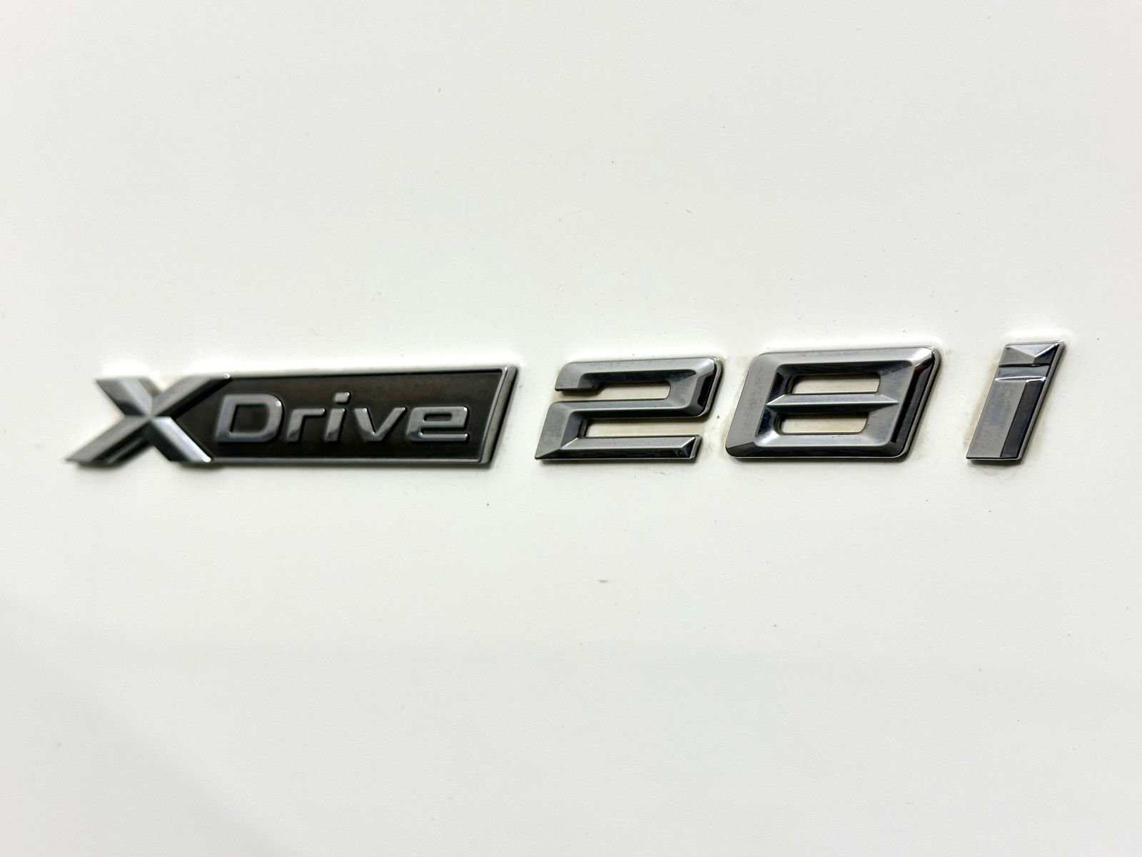 Used 2018 BMW X1 xDrive28i image 14