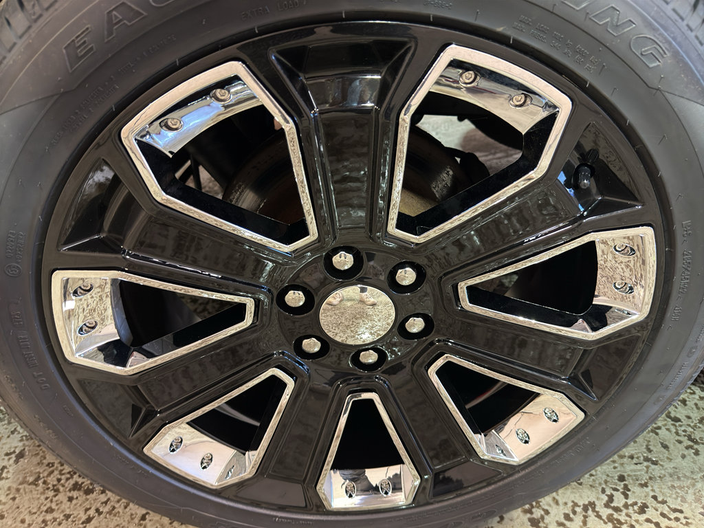 Used 2013 Cadillac Escalade ESV Luxury image 36