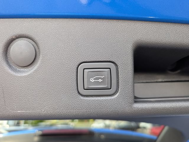 Used 2024 Chevrolet Equinox LT w/ LPO, Floor Liner Package AWD/4WD image 19