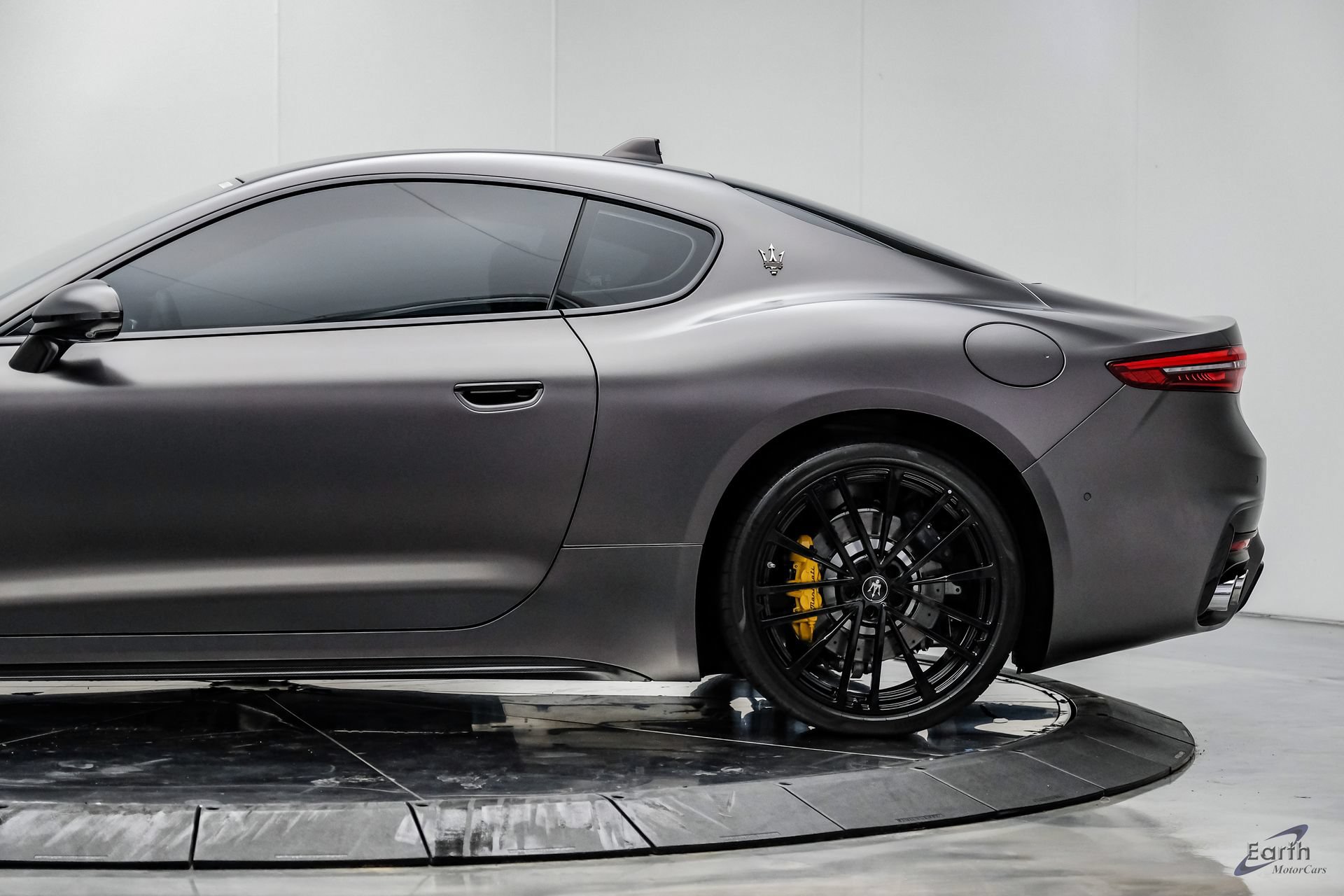 Used 2024 Maserati GranTurismo Trofeo AWD/4WD image 11
