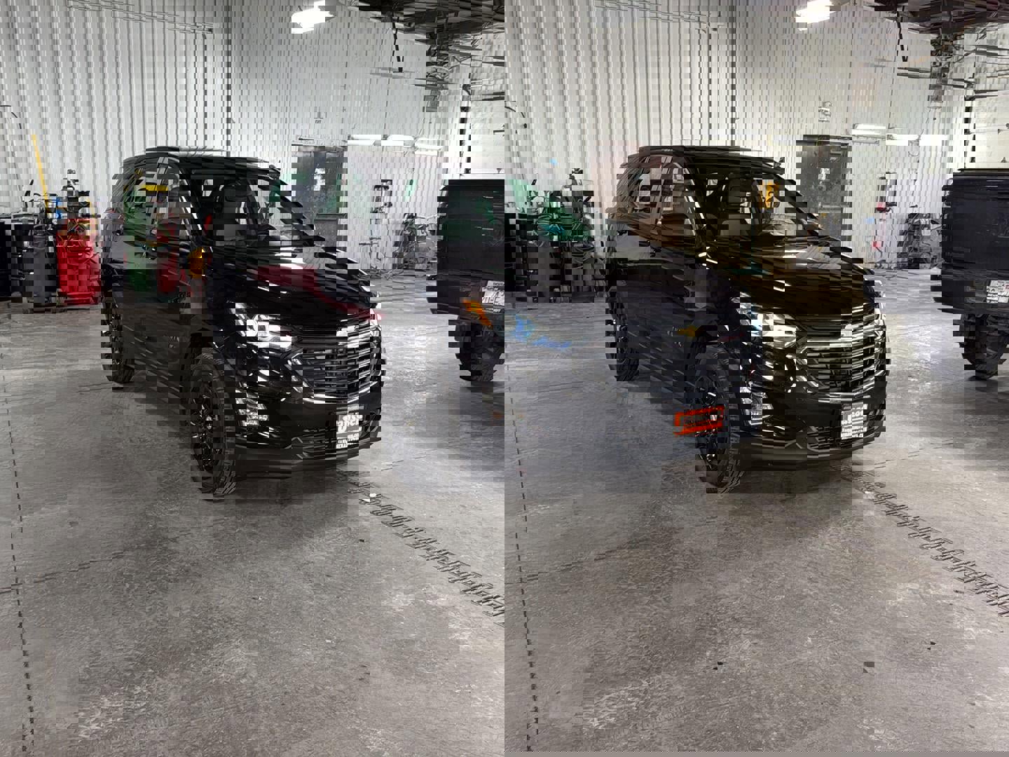 Used 2021 Chevrolet Equinox LS image 2