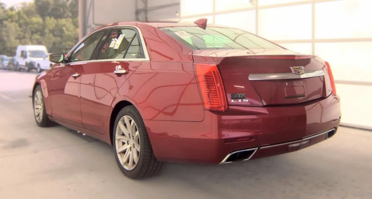 Used 2015 Cadillac CTS Luxury RWD image 4