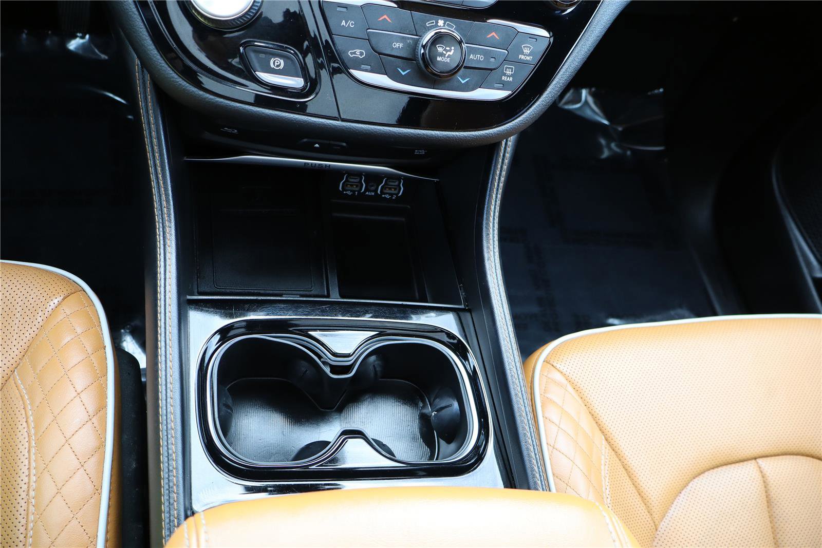 Used 2021 Chrysler Pacifica Pinnacle image 22