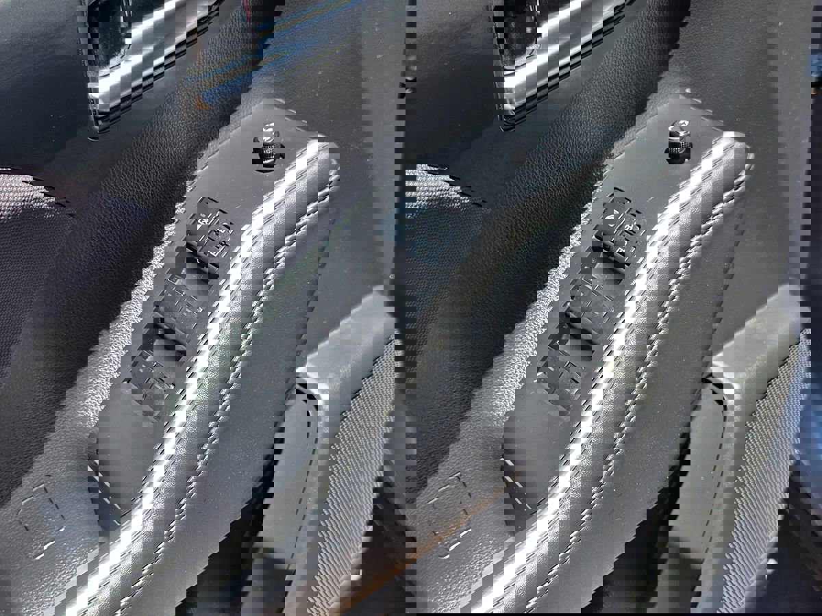 Used 2021 Toyota Highlander LE image 33