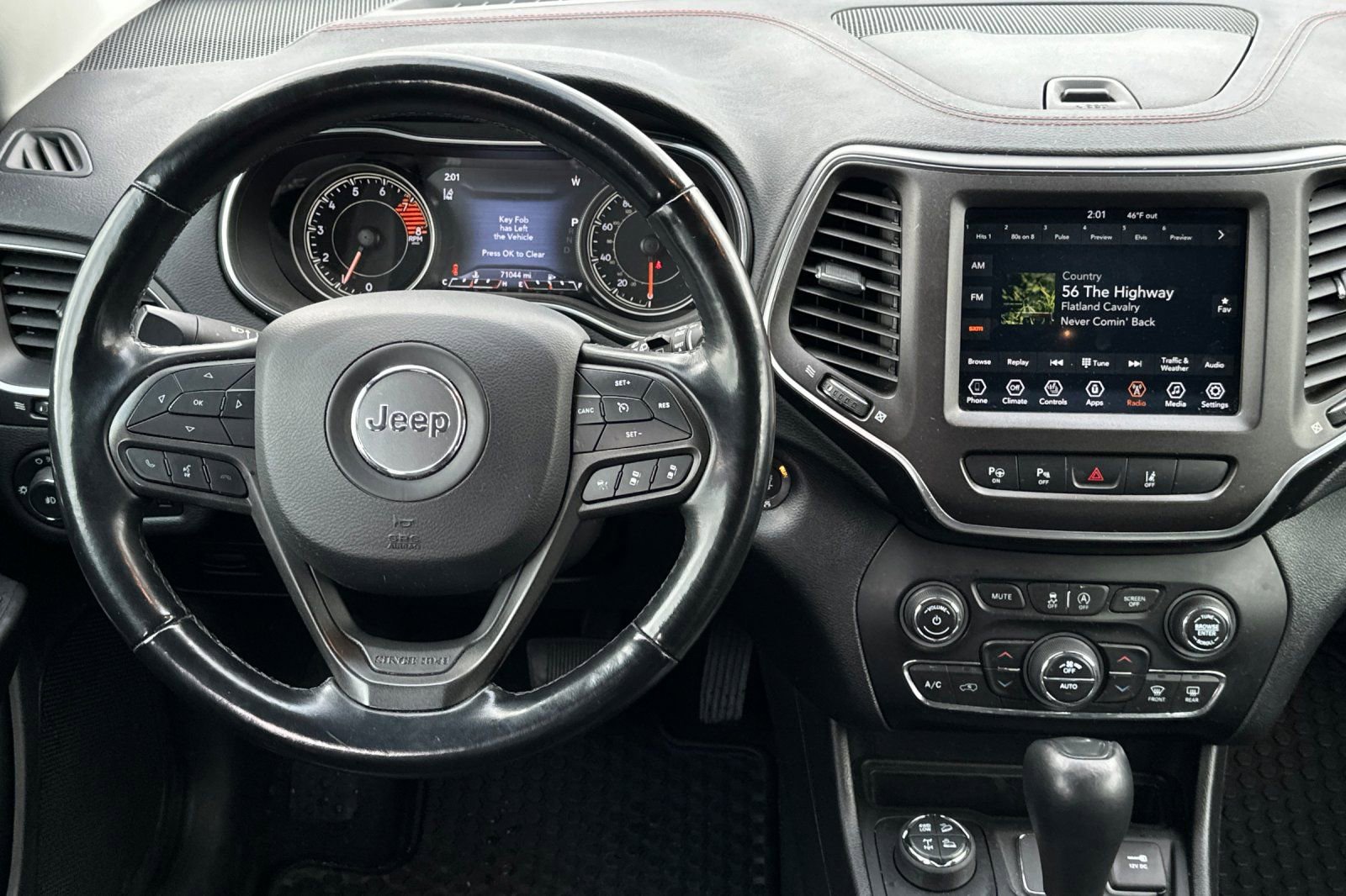 Used 2020 Jeep Cherokee Trailhawk w/ Technology Group image 14