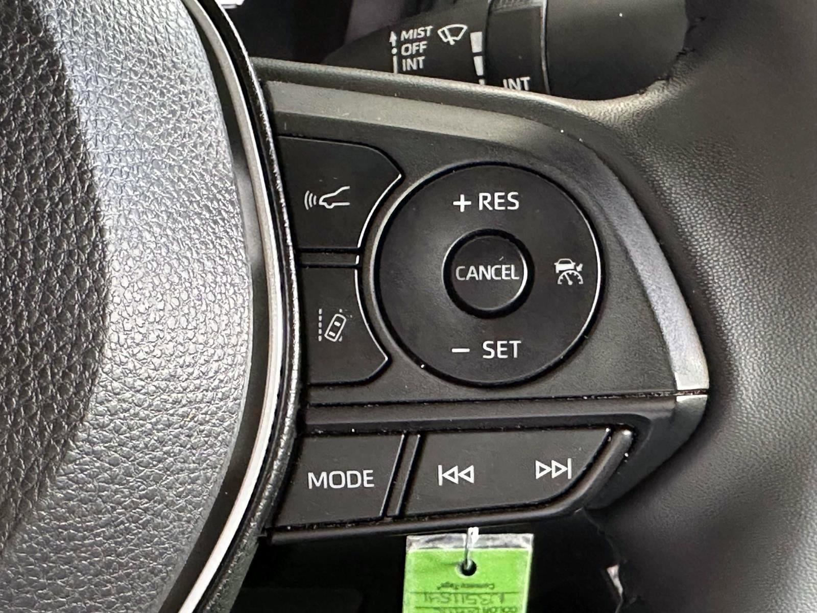Used 2022 Toyota Corolla SE FWD image 18