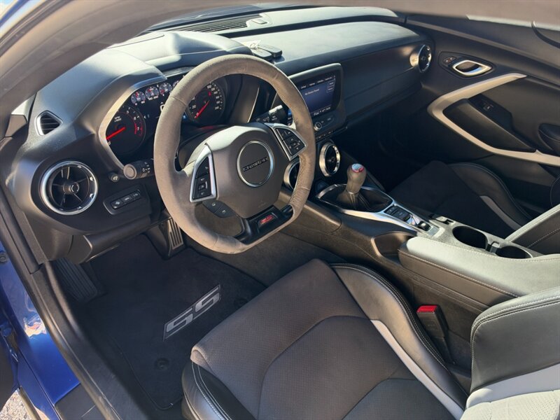 Used 2022 Chevrolet Camaro SS RWD image 23