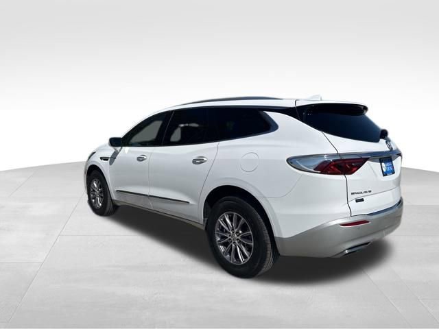 Used 2024 Buick Enclave Essence FWD image 4