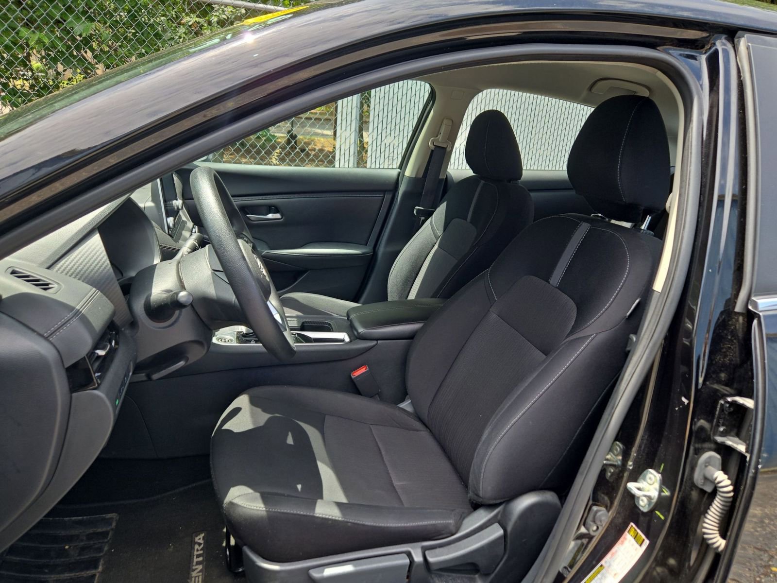 Used 2025 Nissan Sentra SV FWD image 7