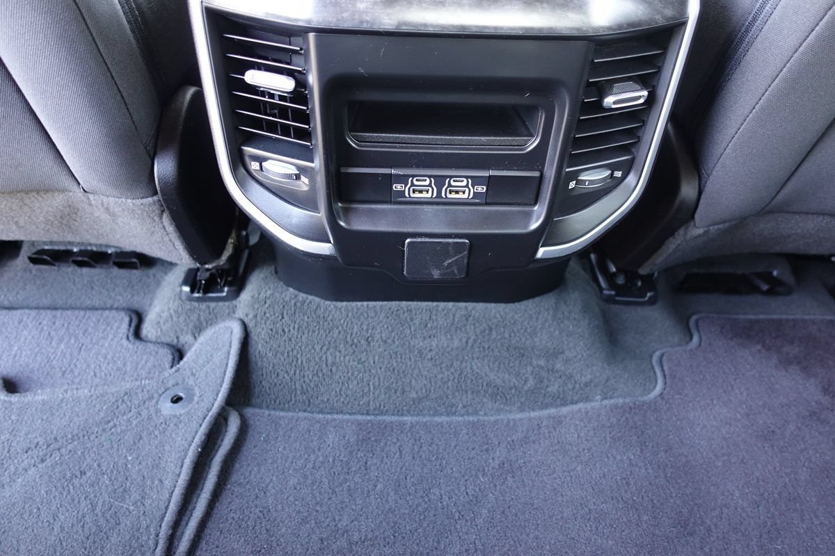 Used 2023 RAM 1500 Big Horn AWD/4WD image 40