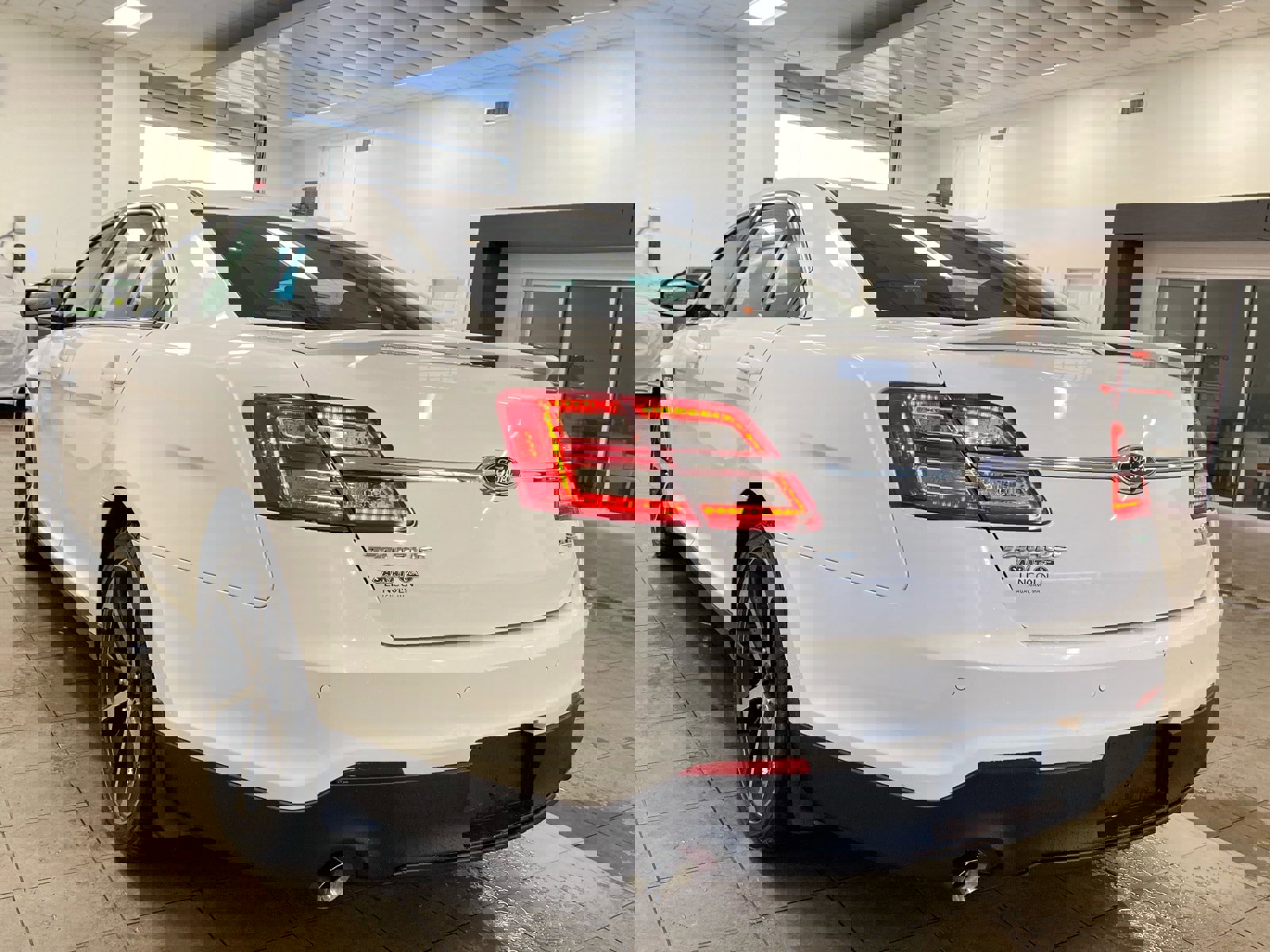 Used 2016 Ford Taurus SHO w/ Equipment Group 401A image 5