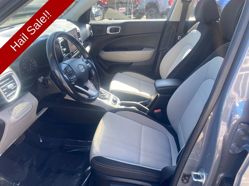 Used 2021 Hyundai Venue SEL w/ Premium Package FWD image 9
