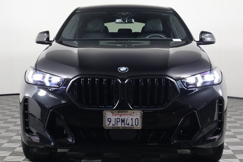 Certified 2024 BMW X6 xDrive40i w/ Premium Package AWD/4WD image 2