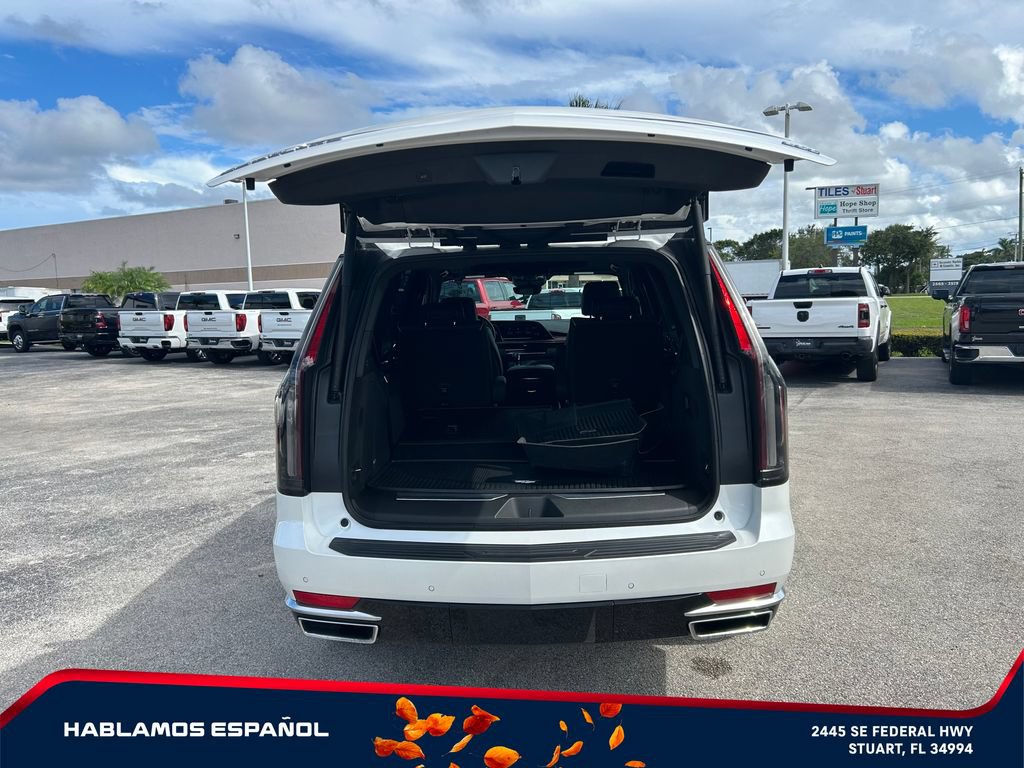 Used 2023 Cadillac Escalade Premium Luxury w/ LPO, Radiant Package AWD/4WD image 11