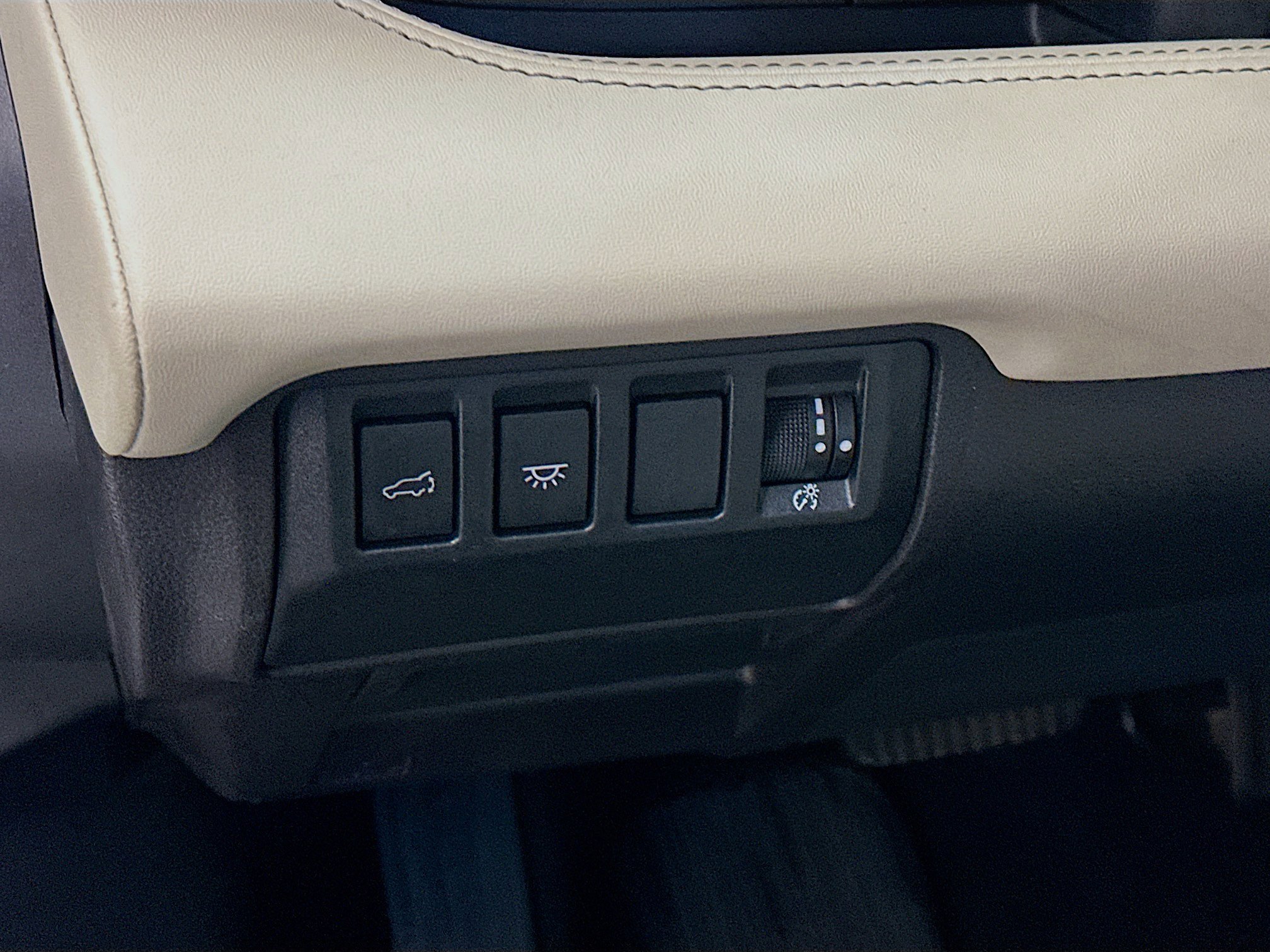 Used 2023 Subaru Ascent Limited w/ Technology Package image 17